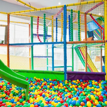 Senator 4* Dźwirzyno