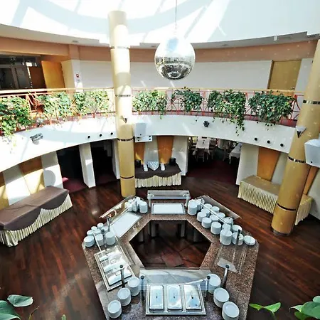 Hotel Senator 4*