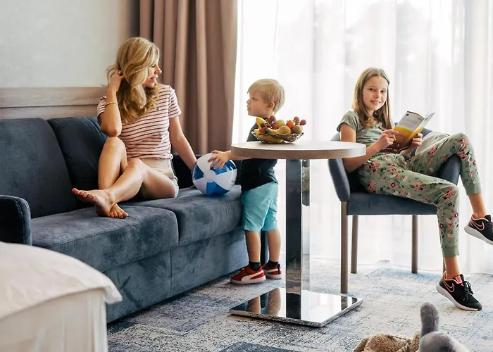 호텔 세나토르 4*