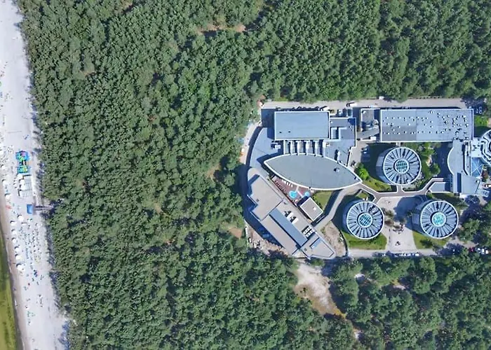 세나토르 호텔 4*