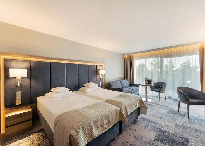 세나토르 호텔 4*